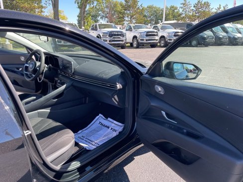 Used 2023 Hyundai Elantra SEL w/ Cargo Package image 33