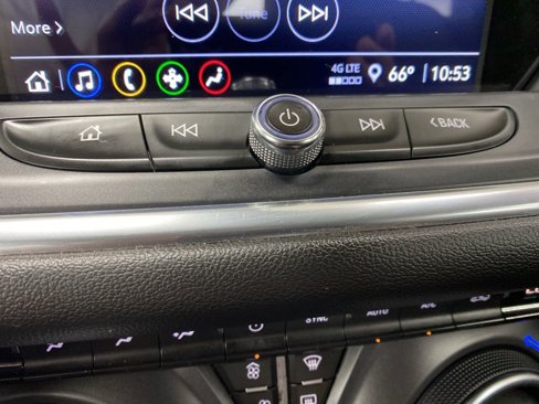 Used 2021 Chevrolet Blazer LT image 40