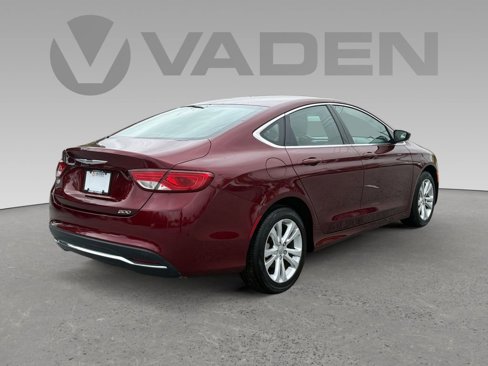Used 2015 Chrysler 200 Limited image 24