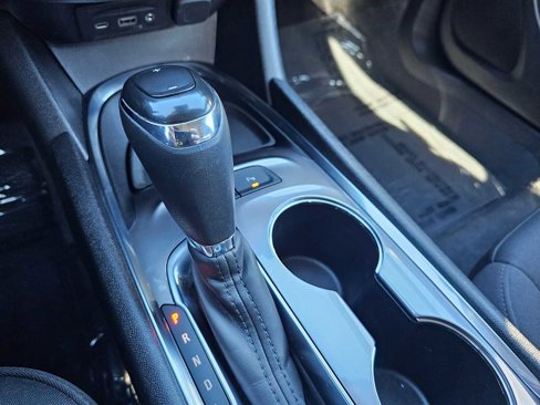 Used 2019 Chevrolet Malibu Hybrid image 30