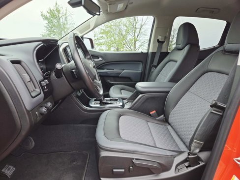 Used 2019 Chevrolet Colorado Z71 image 12