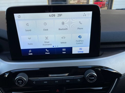 Used 2022 Ford Escape SE image 21