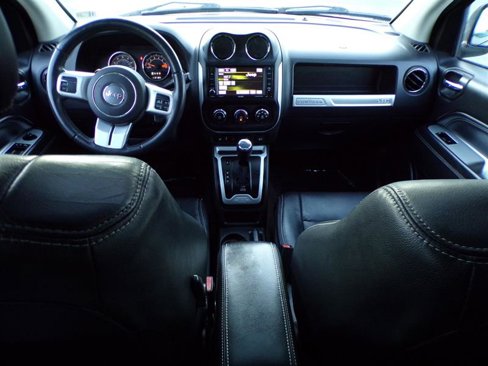 Used 2017 Jeep Compass High Altitude image 32