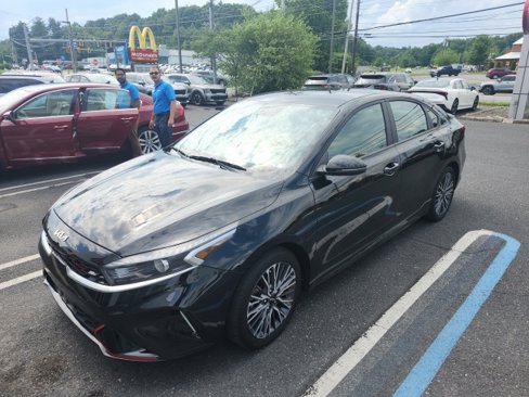 Certified 2022 Kia Forte GT-Line w/ GT-Line Technology Package image 2