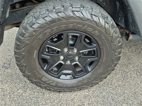 Used 2018 Jeep Wrangler Unlimited Sport image 17