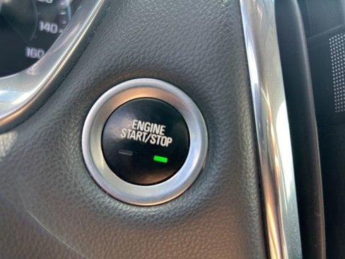 Used 2020 Chevrolet Traverse LT image 16