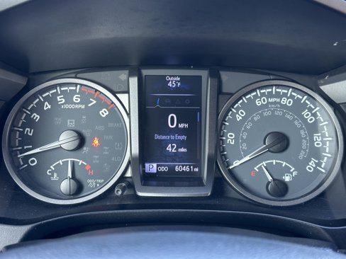 Used 2020 Toyota Tacoma TRD Off-Road image 40