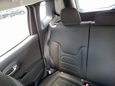 Used 2020 Jeep Renegade Latitude image 18