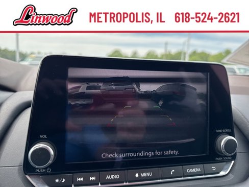 Used 2023 Nissan Rogue SV image 24