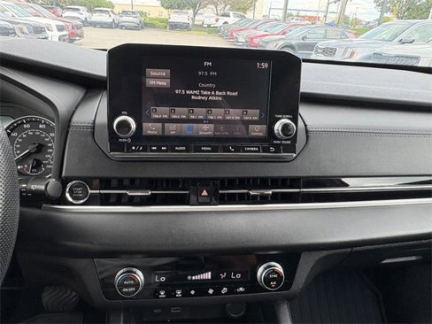 Used 2022 Mitsubishi Outlander ES image 13