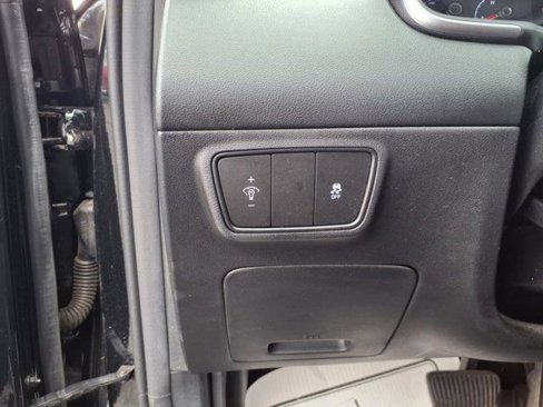 Used 2023 Hyundai Tucson SE image 19