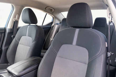 Used 2023 Nissan Sentra SV image 3