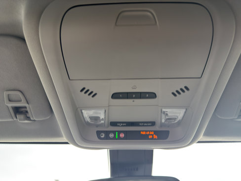 Used 2023 GMC Terrain SLT image 20