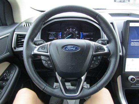 Used 2022 Ford Edge SEL w/ Convenience Package image 18
