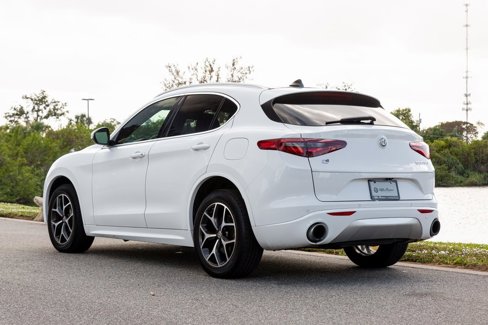 Used 2021 Alfa Romeo Stelvio Ti w/ Nero Edizione image 5