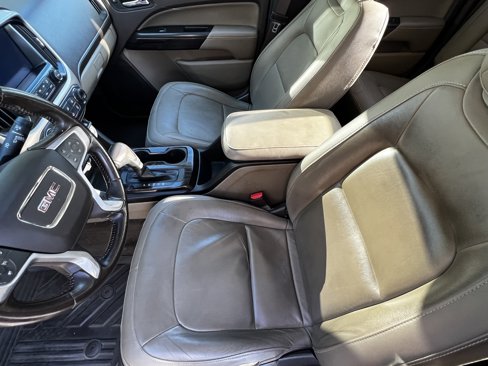 Used 2016 GMC Canyon SLT w/ Driver Alert Package image 17