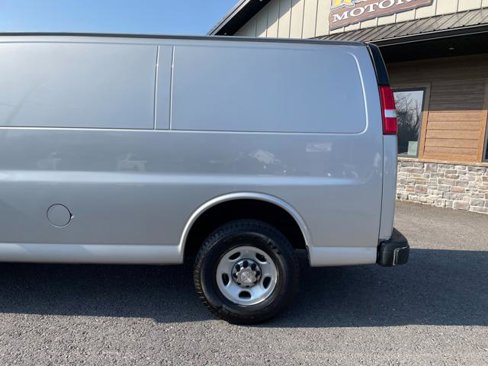 Used 2021 Chevrolet Express 2500 w/ Driver Convenience Package image 4