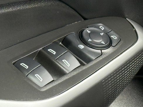 Used 2024 Chevrolet Trax RS w/ Driver Confidence Package image 33