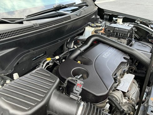 Used 2018 GMC Terrain SLE w/ Driver Convenience Package image 11