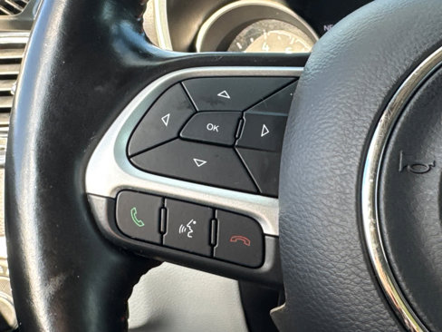 Used 2020 Jeep Compass Limited image 22