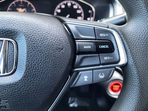 Used 2018 Honda Accord LX image 8