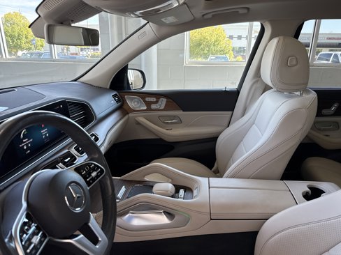 Used 2020 Mercedes-Benz GLS 450 4MATIC image 24