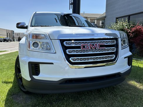 Used 2017 GMC Terrain SLE image 3