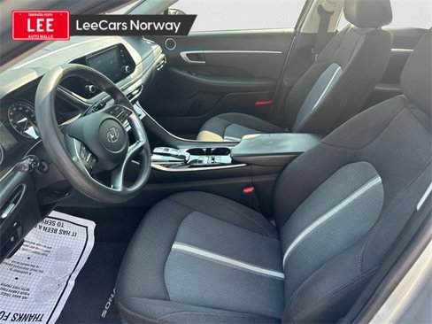 Used 2021 Hyundai Sonata SEL w/ Preferred Accessory Package image 9