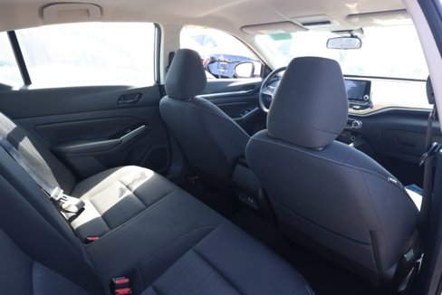 Used 2023 Nissan Altima 2.5 SV image 16
