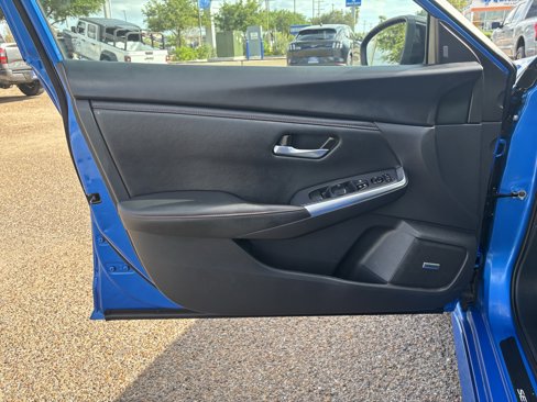 Used 2023 Nissan Sentra SR w/ SR Premium Package image 7