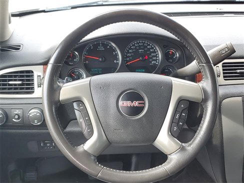 Used 2011 GMC Yukon XL SLE w/ Suspension Package, Off-Road image 11