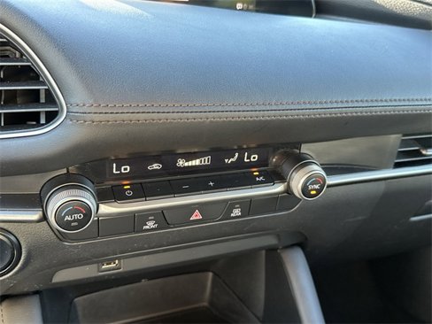 Used 2021 MAZDA MAZDA3 s image 19