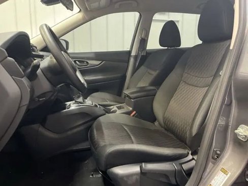 Used 2020 Nissan Rogue S image 10