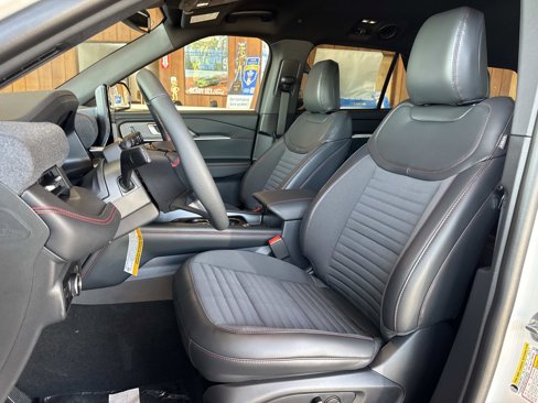 New 2025 Ford Explorer ST-Line image 8