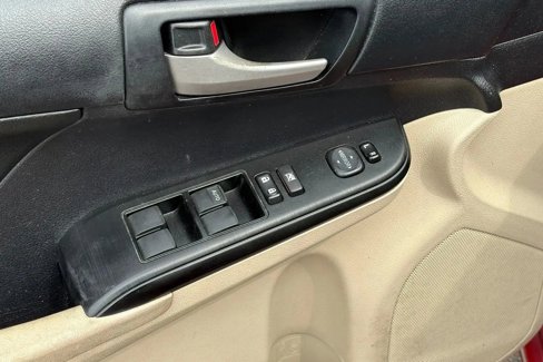 Used 2014 Toyota Camry LE image 9