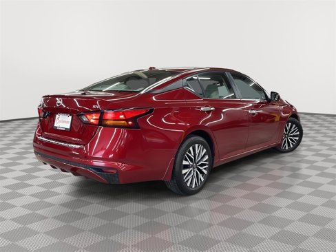 Used 2023 Nissan Altima 2.5 SV image 5