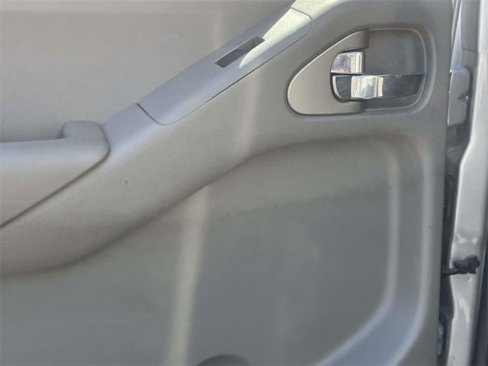 Used 2015 Nissan Frontier SV w/ SV Value Truck Package image 10