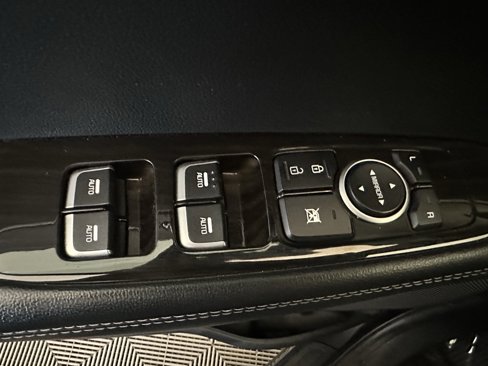 Used 2020 Kia Sorento AWD V6 image 65