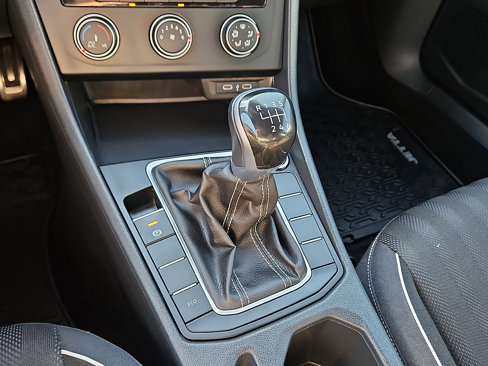 Certified 2024 Volkswagen Jetta Sport image 13