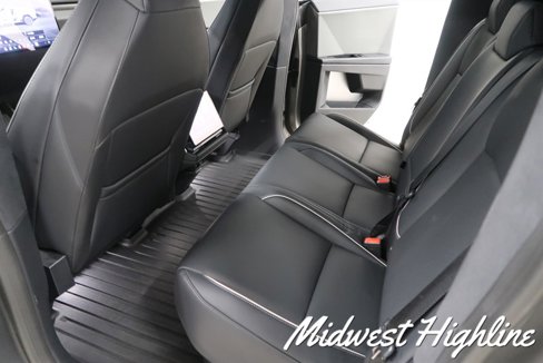 Used 2025 Tesla Cybertruck AWD Crew Cab image 35