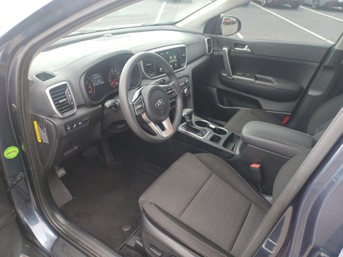 Used 2022 Kia Sportage LX w/ LX FWD Value Edition Package image 11