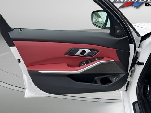 Certified 2025 BMW 330i xDrive Sedan w/ M Sport Package image 10