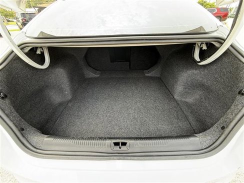 Used 2015 Chrysler 200 Limited image 27