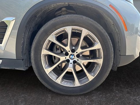 Used 2024 BMW X5 xDrive40i w/ Premium Package image 32