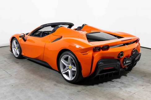 Used 2024 Ferrari SF90 Spider image 6