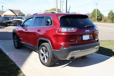 Used 2019 Jeep Cherokee Limited image 32
