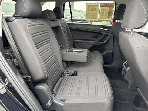 Certified 2024 Volkswagen Tiguan S image 35