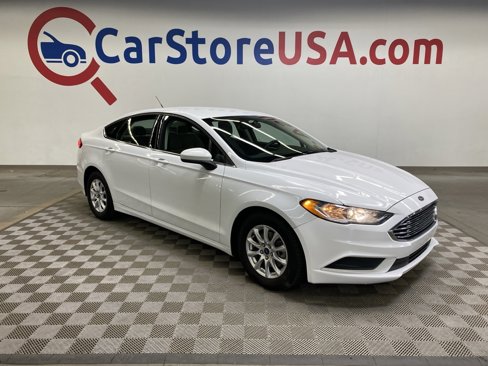 Used 2018 Ford Fusion S image 1