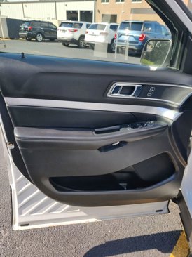 Used 2016 Ford Explorer XLT image 21