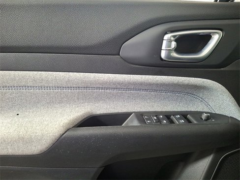 Used 2022 Jeep Compass Latitude image 15